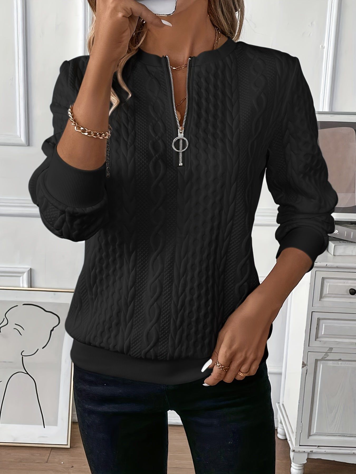 Julia – Elegant and Stylish Knitted Sweater