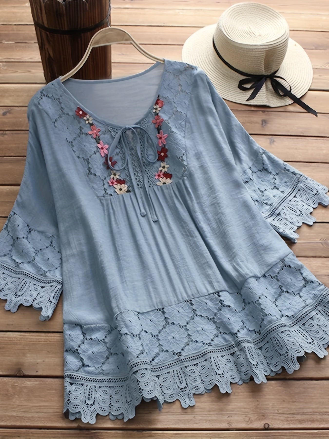 Monique | Lace Elegance Blouse