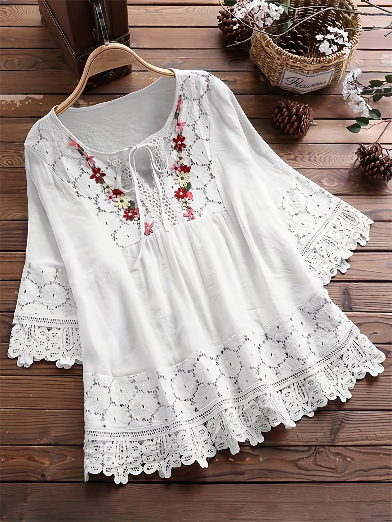 Monique | Lace Elegance Blouse