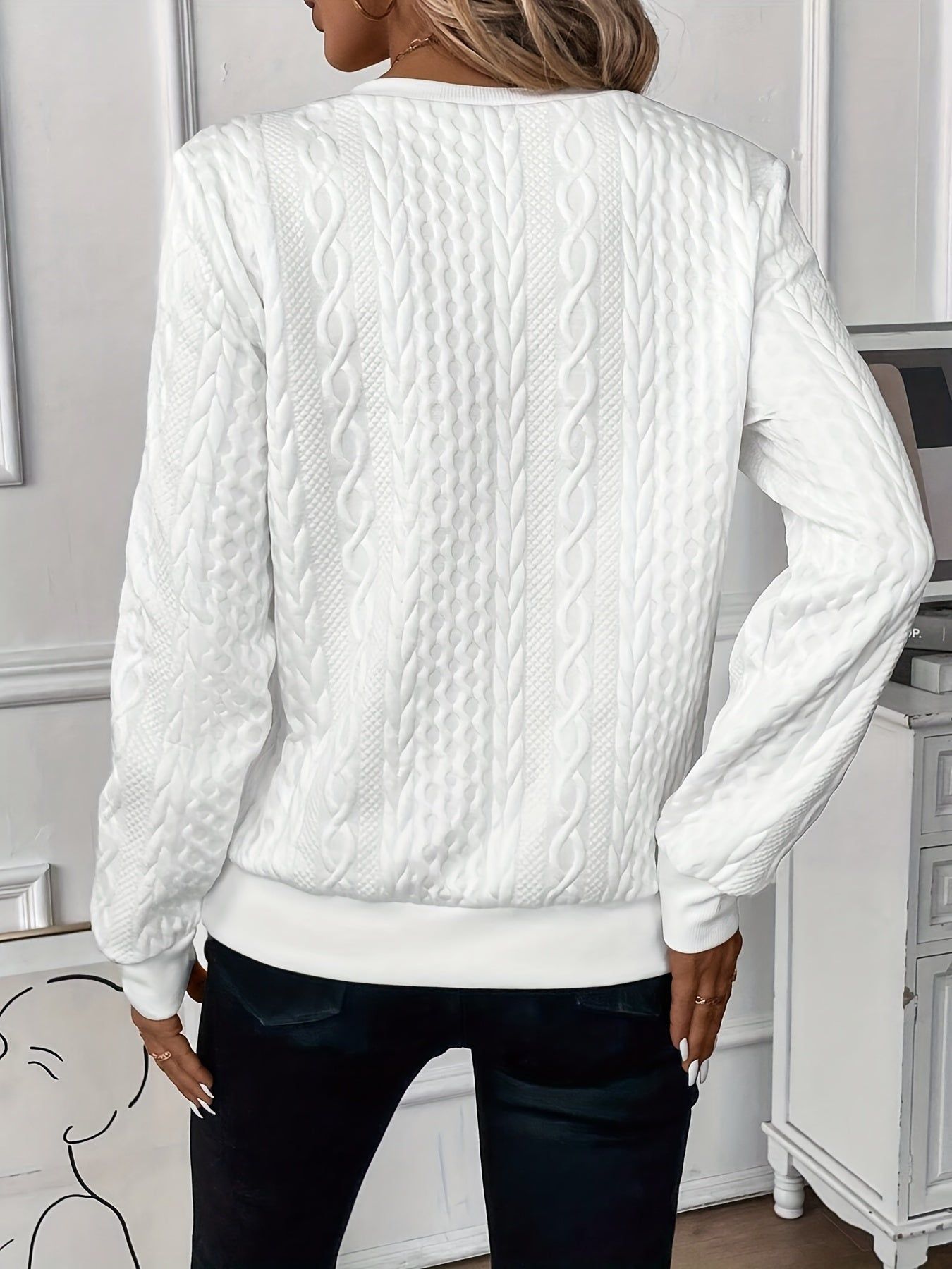 Julia – Elegant and Stylish Knitted Sweater